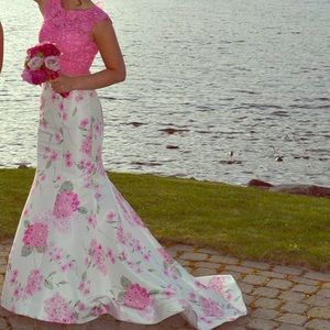 Sherri Hill prom dress